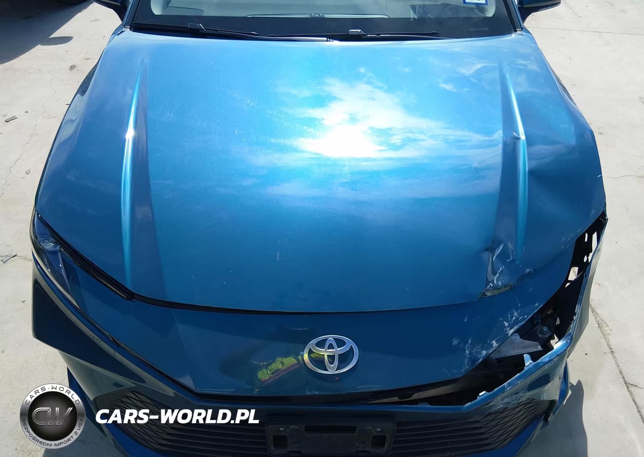2026 Toyota Camry Le VIN:4T1DAACK4TU242039 - 12