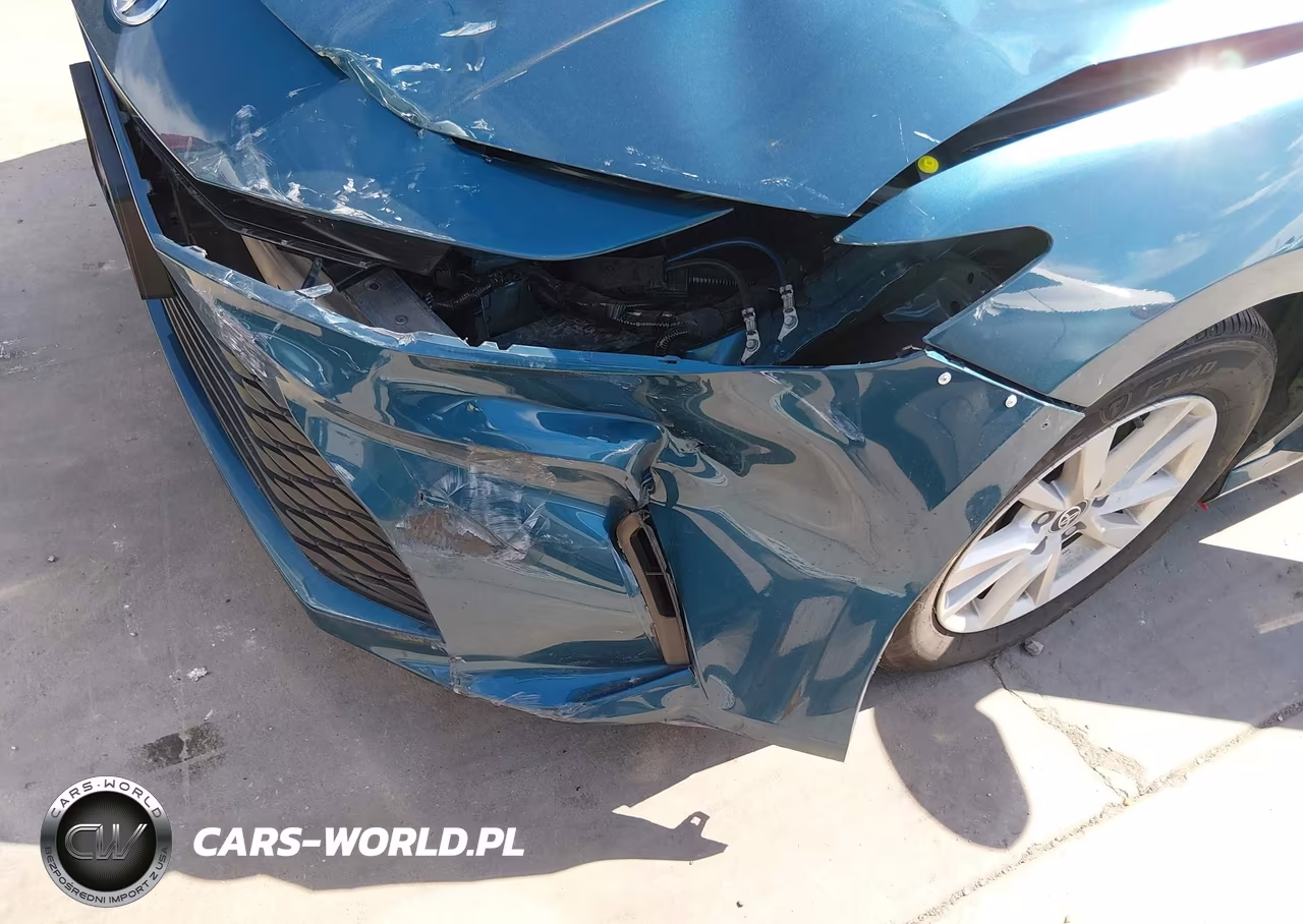 2026 Toyota Camry Le VIN:4T1DAACK4TU242039 - 17
