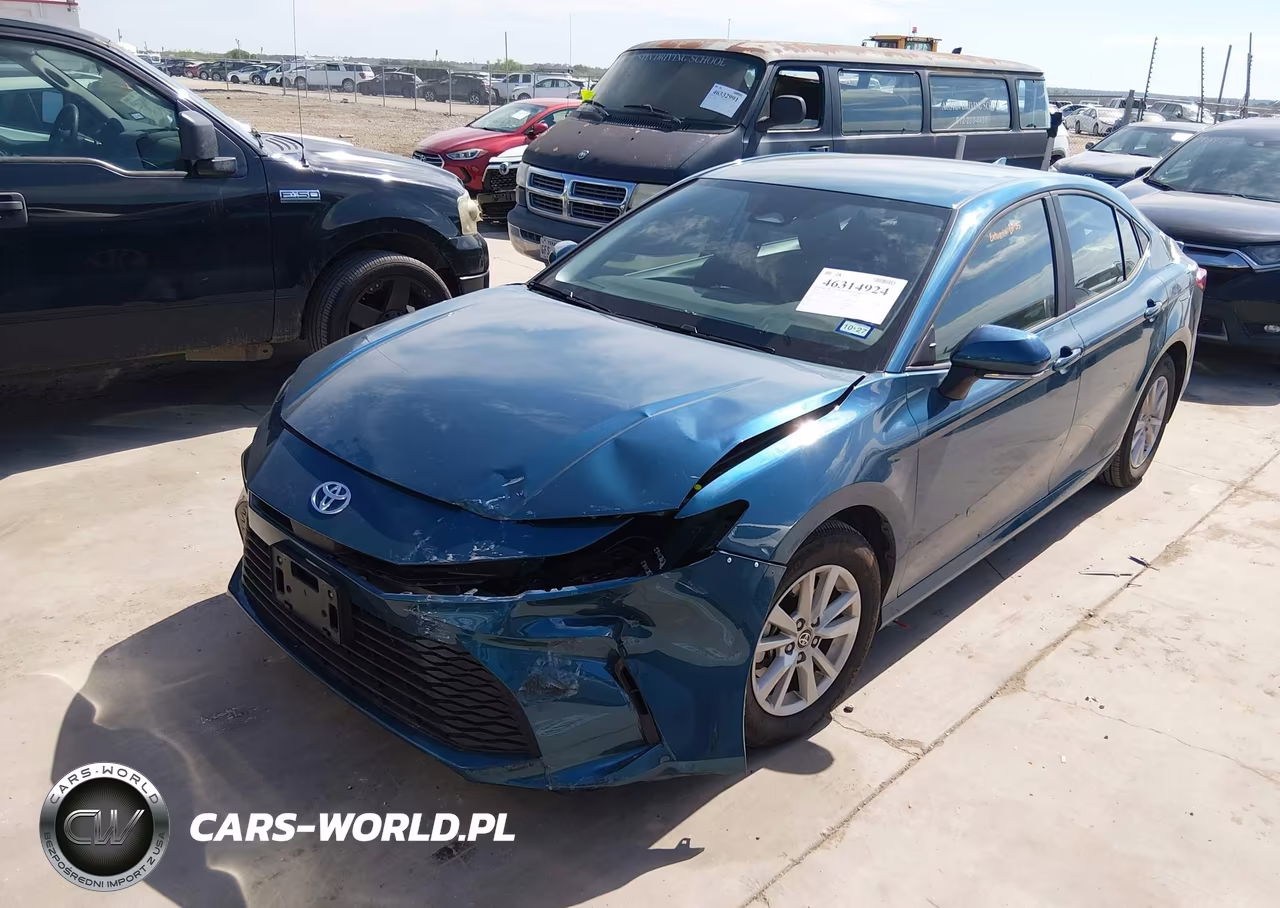 2026 Toyota Camry Le VIN:4T1DAACK4TU242039 - 2