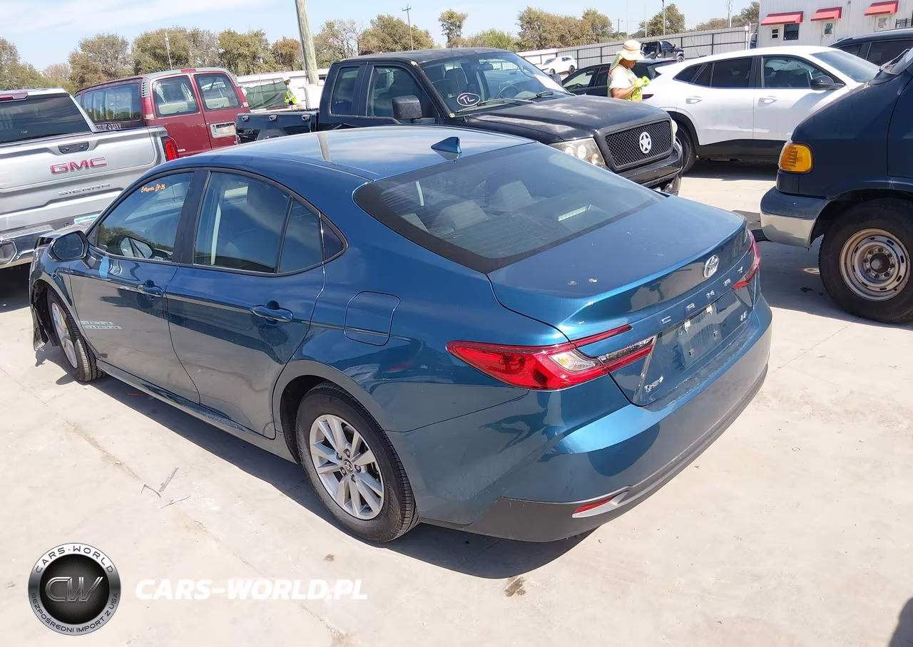 2026 Toyota Camry Le VIN:4T1DAACK4TU242039 - 3
