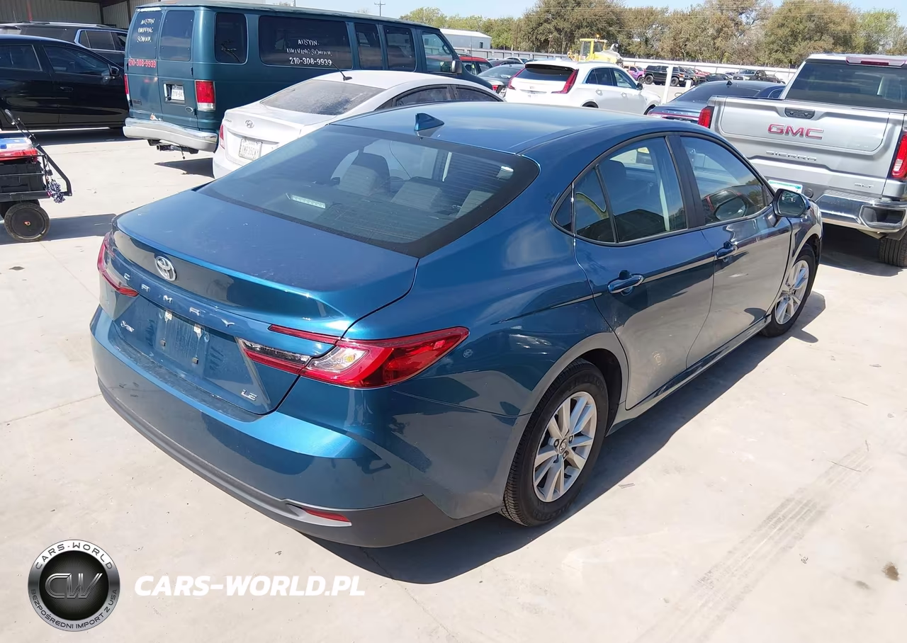 2026 Toyota Camry Le VIN:4T1DAACK4TU242039 - 4