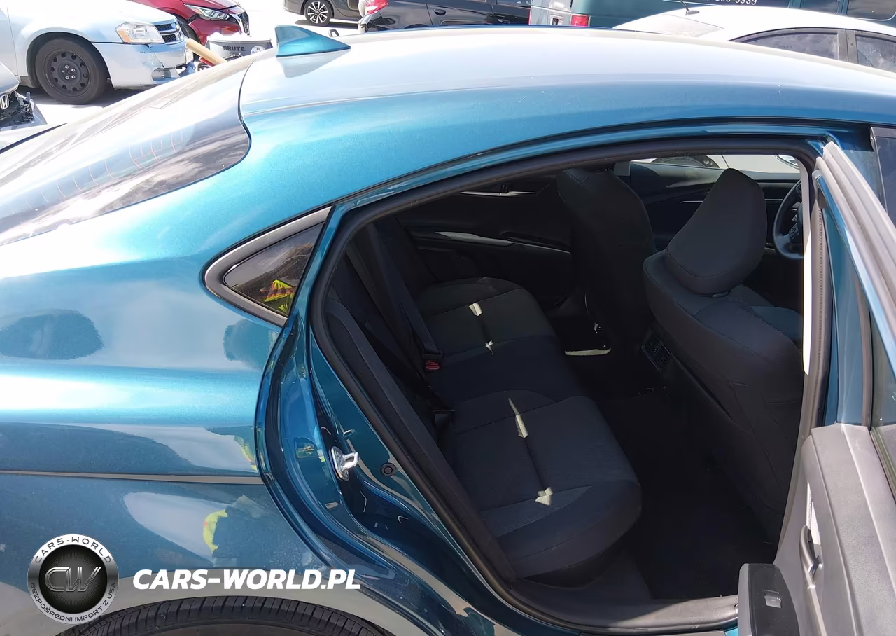2026 Toyota Camry Le VIN:4T1DAACK4TU242039 - 8