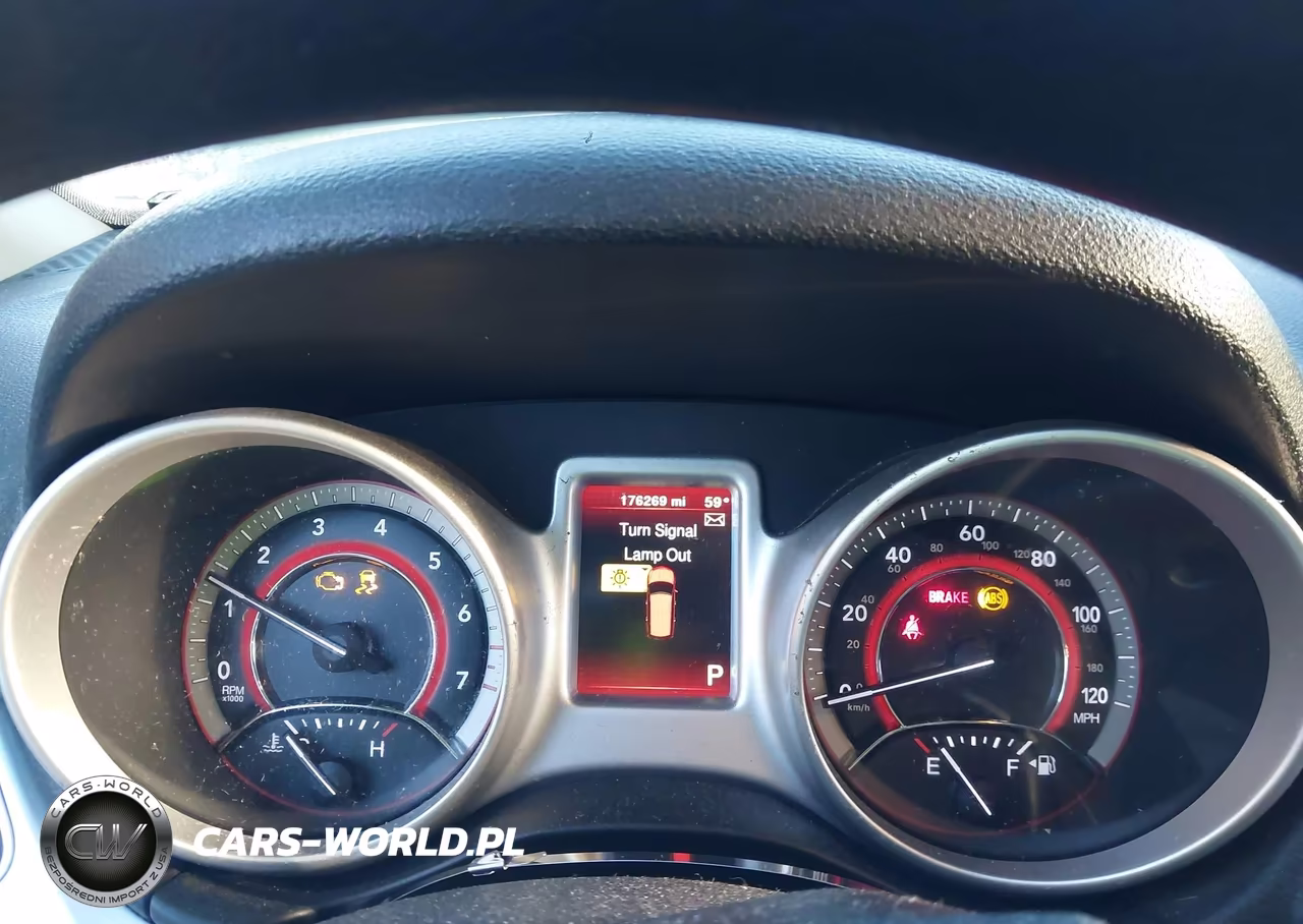2018 Dodge Journey Se VIN:3C4PDCAB9JT381811 - 7