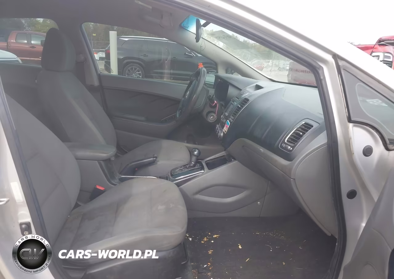 2017 Kia Forte Lx VIN:3KPFL4A72HE078660 - 5