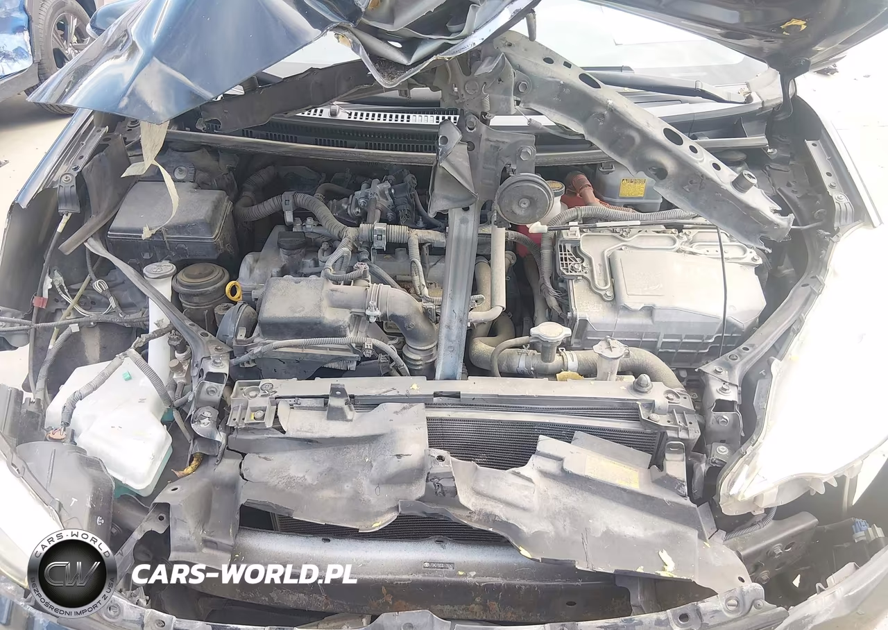 2013 Toyota Prius C Three VIN:JTDKDTB33D1050431 - 10