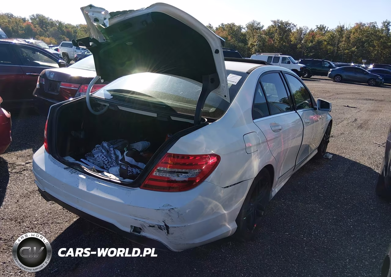2012 Mercedes-Benz C 250 Sport VIN:WDDGF4HB3CA638435 - 4