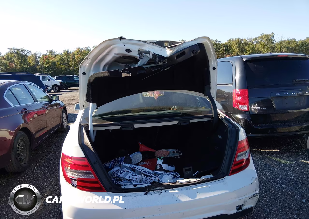 2012 Mercedes-Benz C 250 Sport VIN:WDDGF4HB3CA638435 - 6