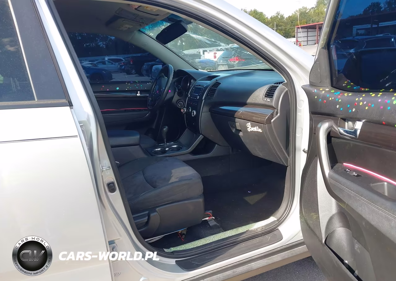 2012 Kia Sorento Lx VIN:5XYKT4A63CG205725 - 5
