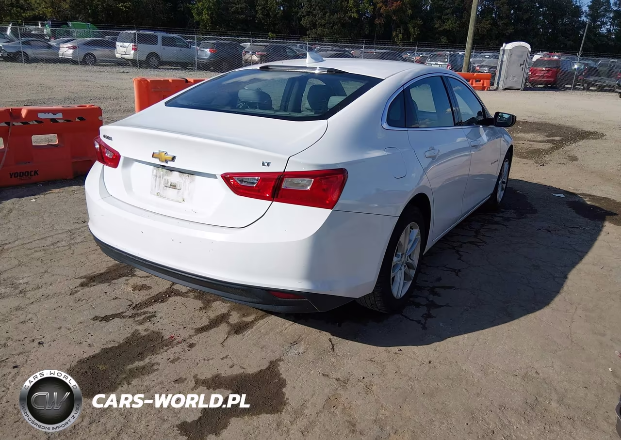 2018 Chevrolet Malibu Lt VIN:1G1ZD5ST8JF258161 - 4