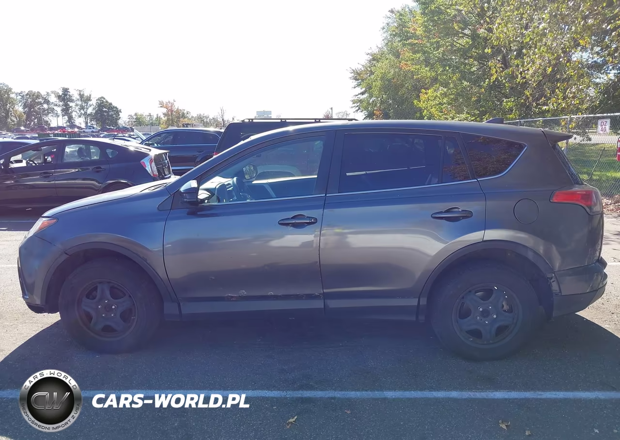 2018 Toyota Rav4 Le VIN:JTMBFREV4JJ251714 - 14