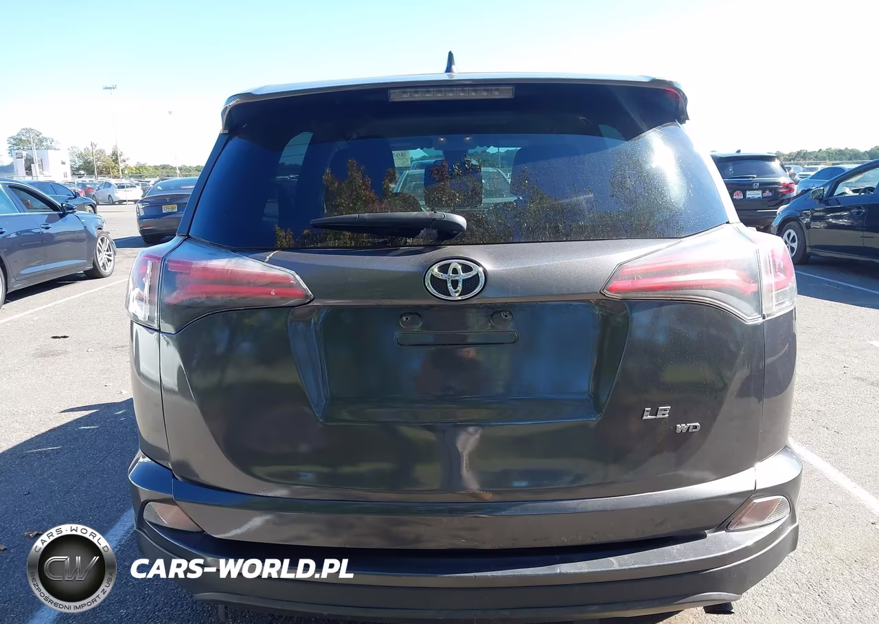 2018 Toyota Rav4 Le VIN:JTMBFREV4JJ251714 - 16