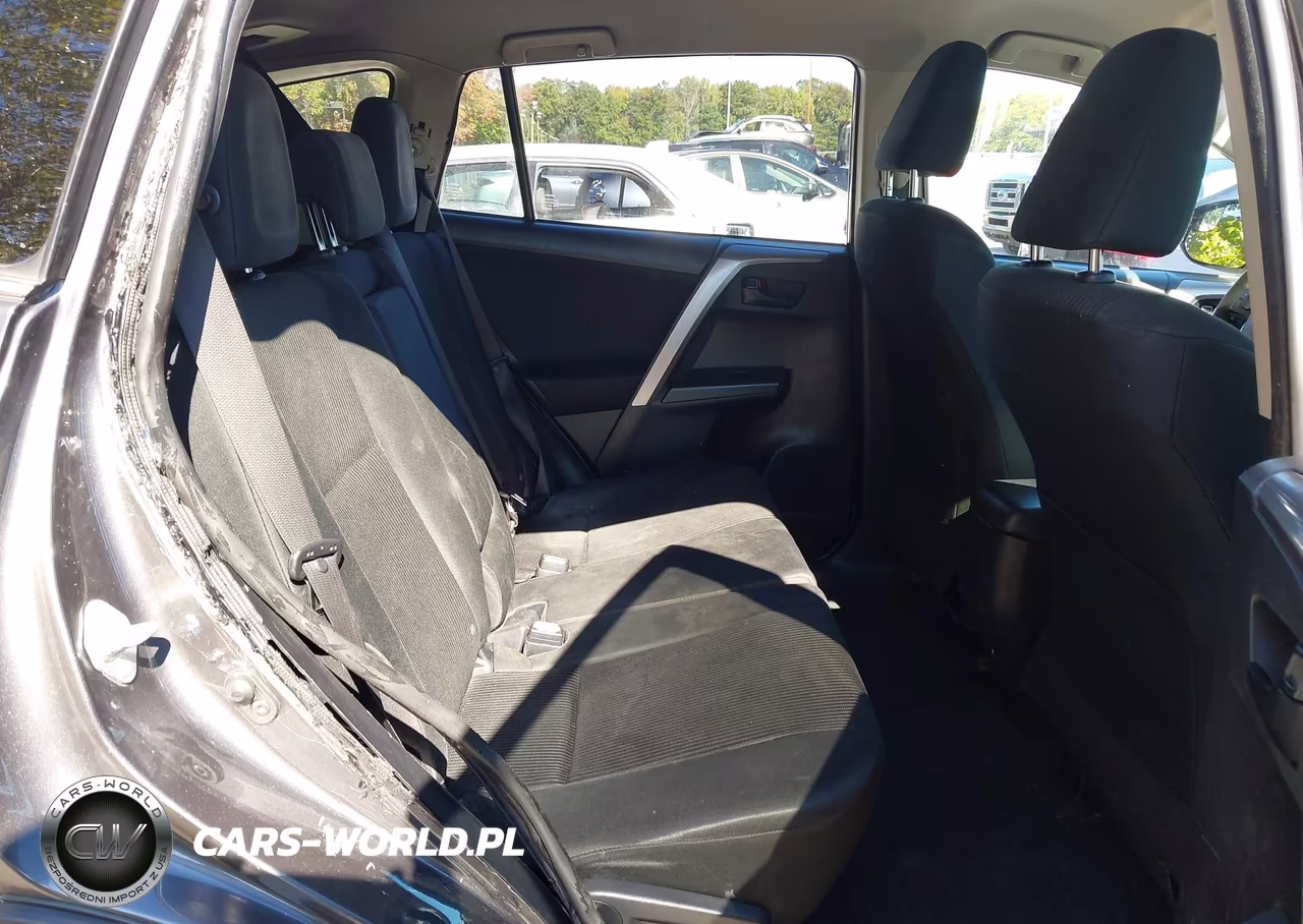 2018 Toyota Rav4 Le VIN:JTMBFREV4JJ251714 - 8