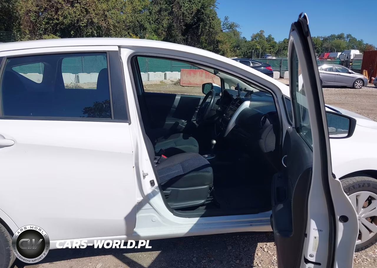 2017 Nissan Versa Note Sv VIN:3N1CE2CP7HL361133 - 5