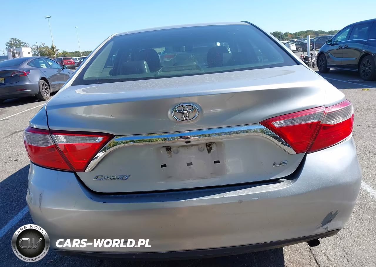 2017 Toyota Camry Le VIN:4T1BF1FK2HU419294 - 16