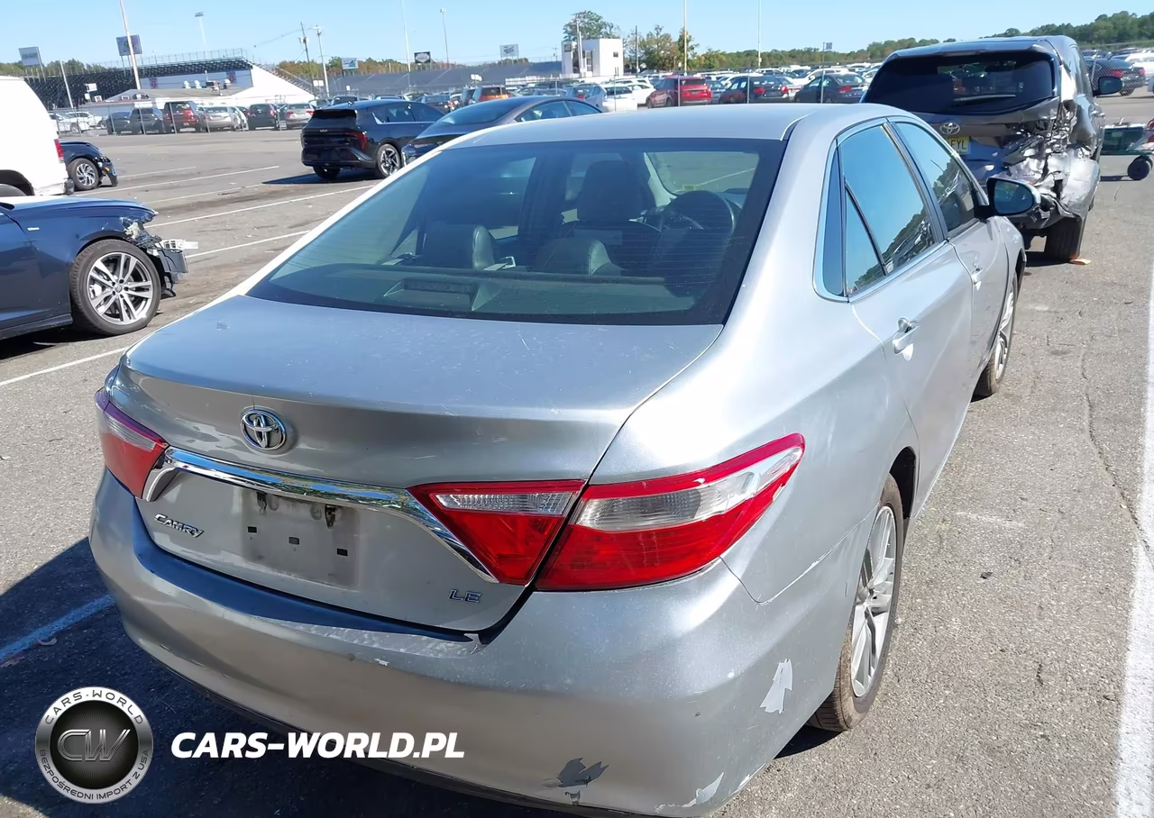 2017 Toyota Camry Le VIN:4T1BF1FK2HU419294 - 4