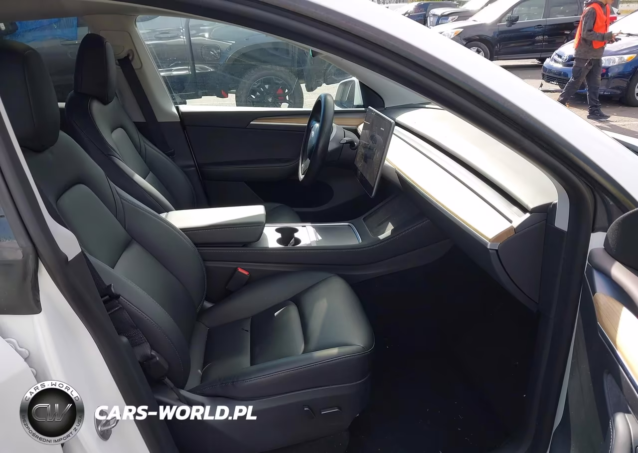 2023 Tesla Model Y Performance Dual Motor All-Wheel Drive VIN:7SAYGDEF4PA049832 - 5