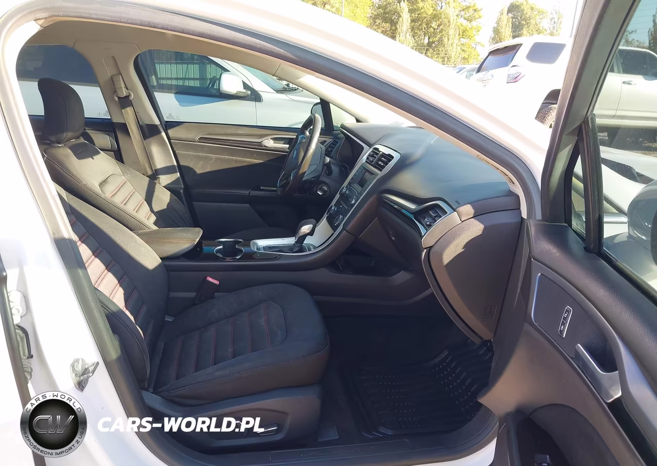 2015 Ford Fusion Se VIN:3FA6P0H98FR268592 - 5