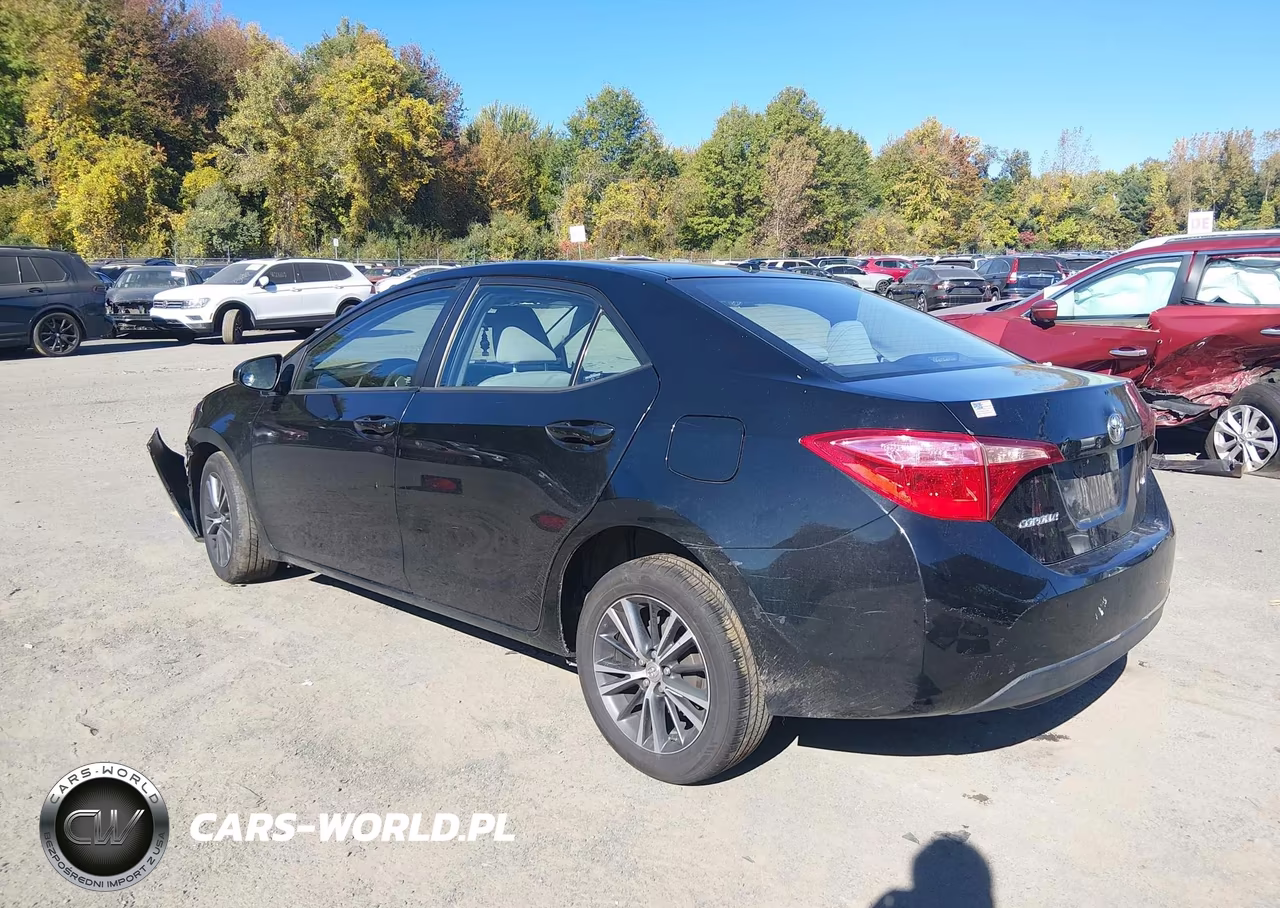 2017 Toyota Corolla Le VIN:2T1BURHE2HC882680 - 3