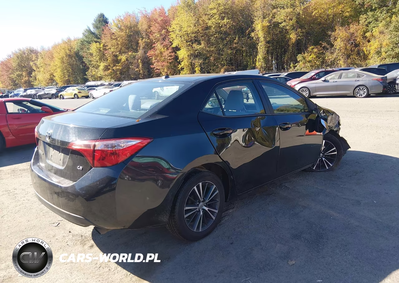 2017 Toyota Corolla Le VIN:2T1BURHE2HC882680 - 4