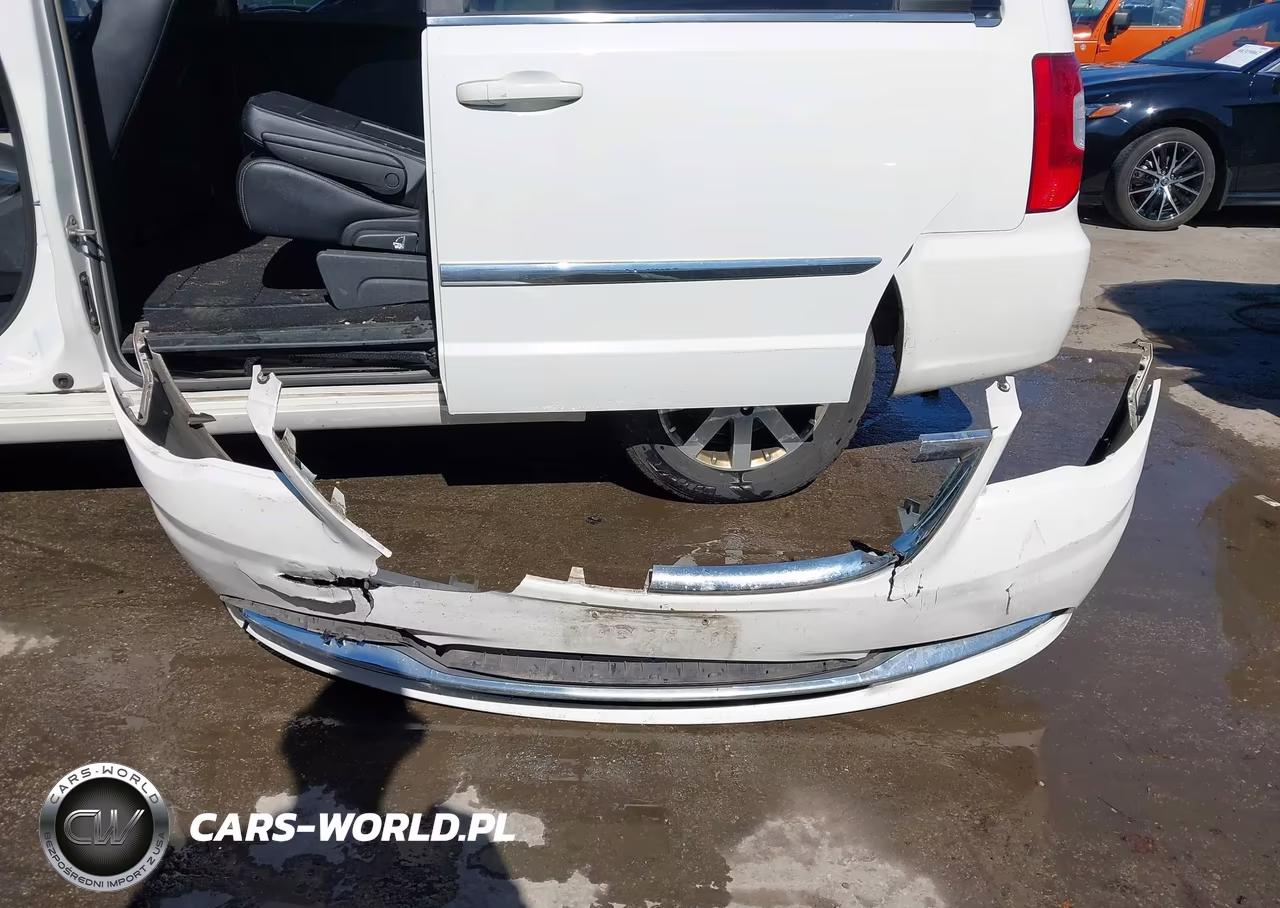 2013 Chrysler Town & Country Touring VIN:2C4RC1BG9DR744187 - 12