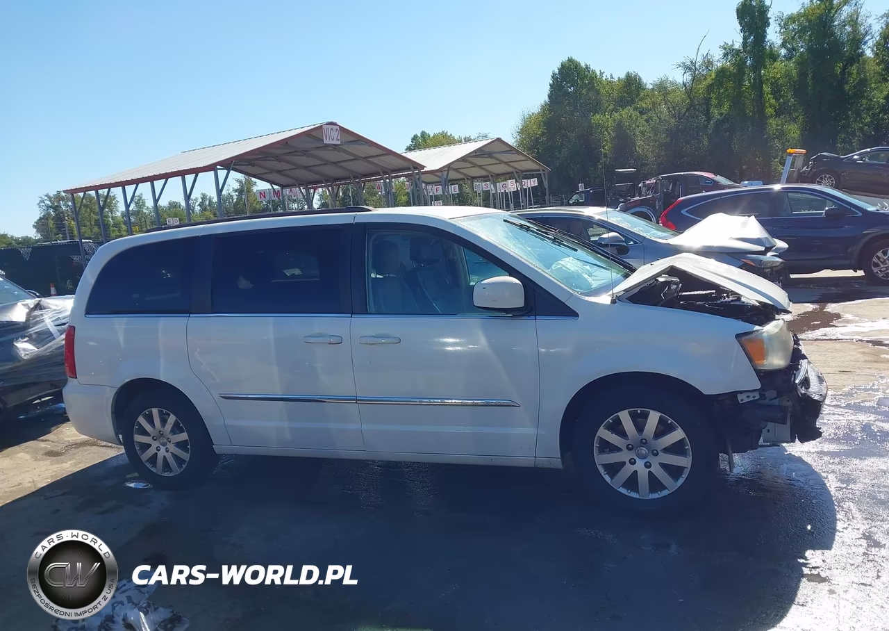 2013 Chrysler Town & Country Touring VIN:2C4RC1BG9DR744187 - 14