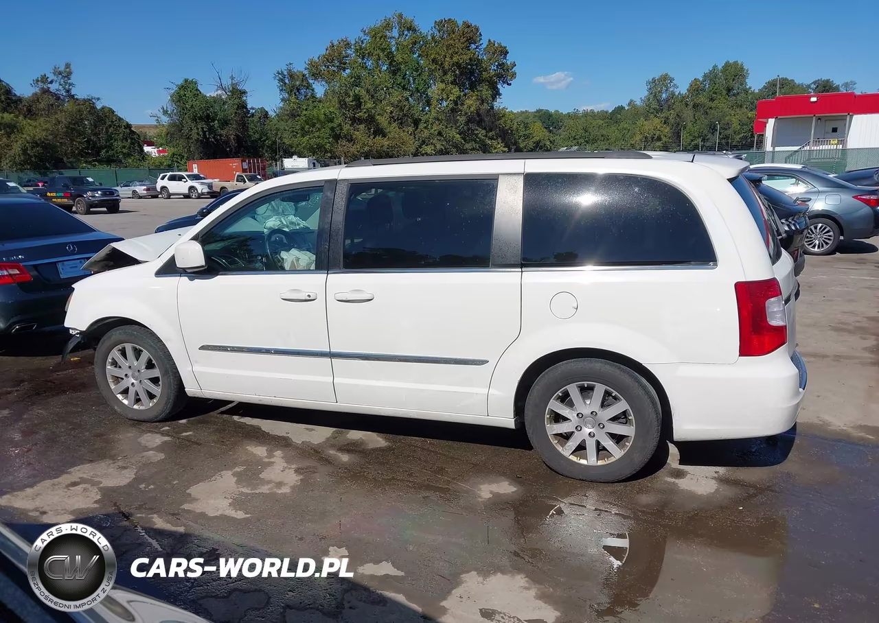 2013 Chrysler Town & Country Touring VIN:2C4RC1BG9DR744187 - 15