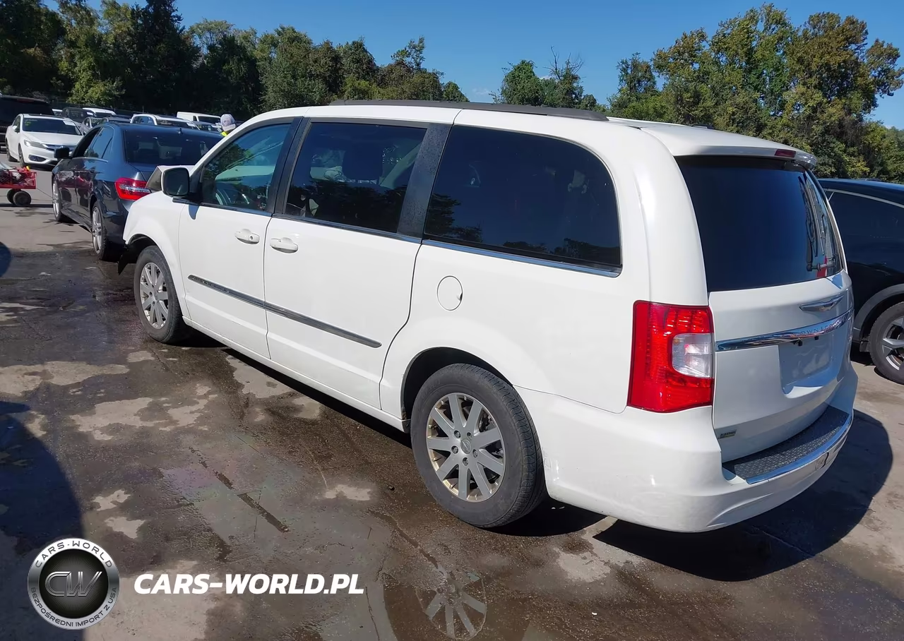 2013 Chrysler Town & Country Touring VIN:2C4RC1BG9DR744187 - 3