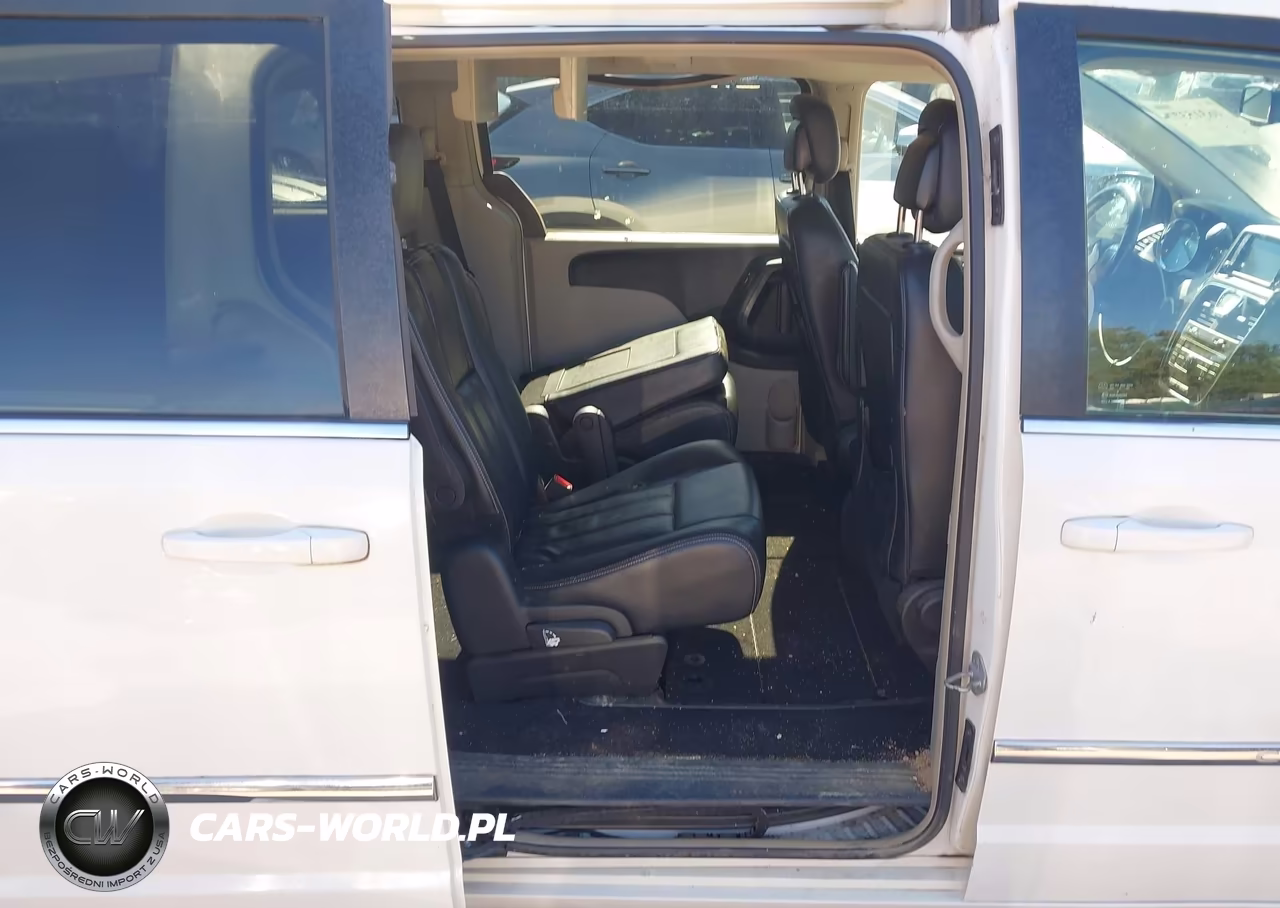 2013 Chrysler Town & Country Touring VIN:2C4RC1BG9DR744187 - 8