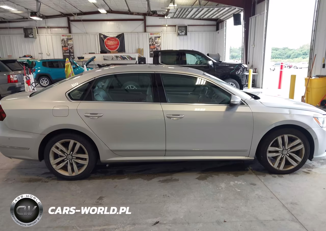 2017 Volkswagen Passat 1.8T Sel Premium VIN:1VWCT7A31HC062973 - 13