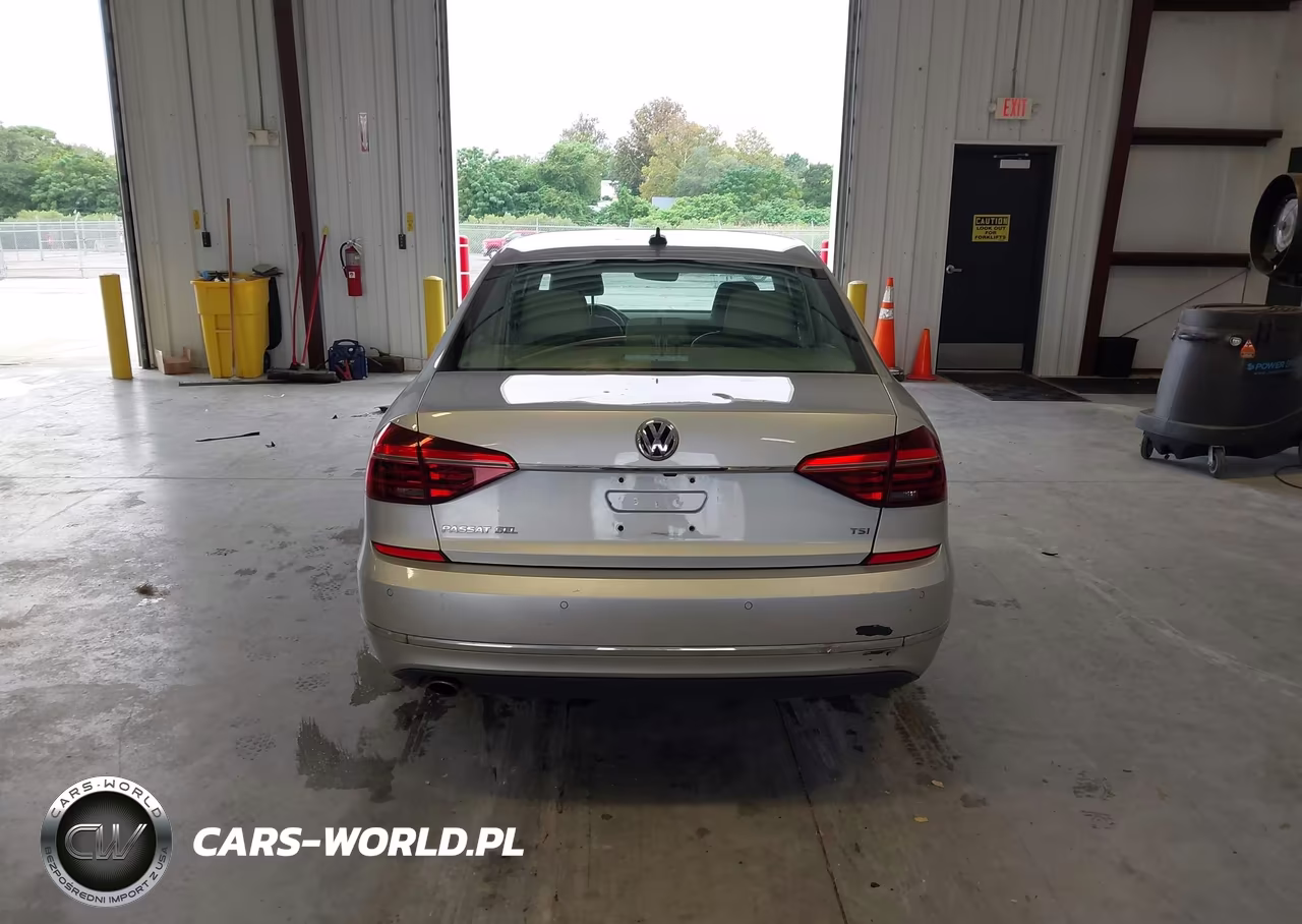 2017 Volkswagen Passat 1.8T Sel Premium VIN:1VWCT7A31HC062973 - 16