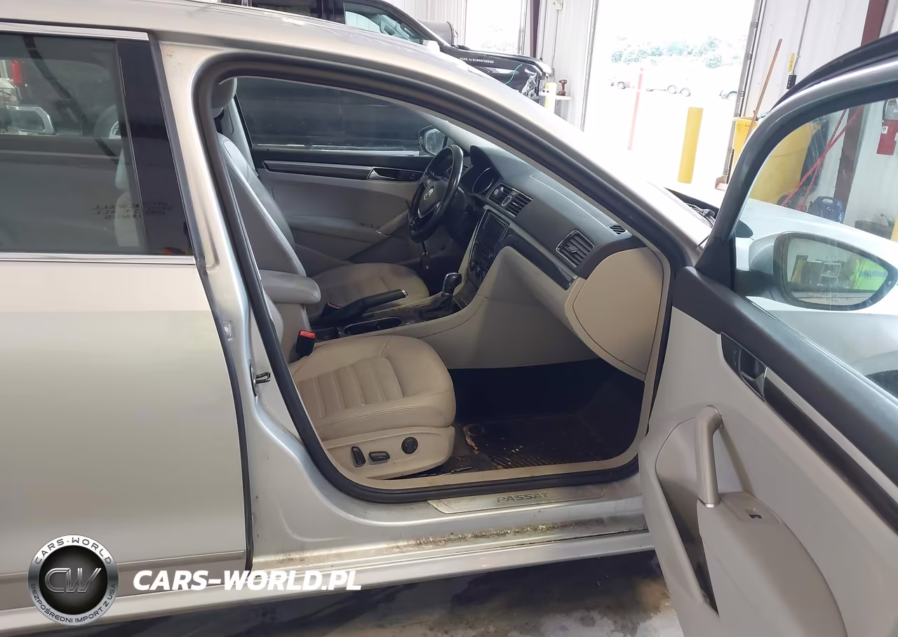 2017 Volkswagen Passat 1.8T Sel Premium VIN:1VWCT7A31HC062973 - 5