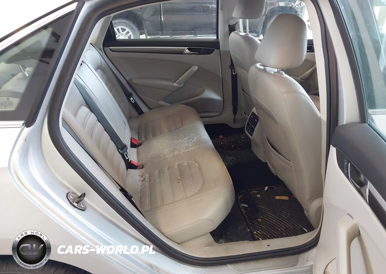 2017 Volkswagen Passat 1.8T Sel Premium VIN:1VWCT7A31HC062973 - 8
