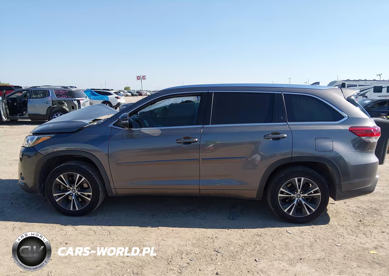 2018 Toyota Highlander Limited Platinum VIN:5TDYZRFH6JS243109 - 14