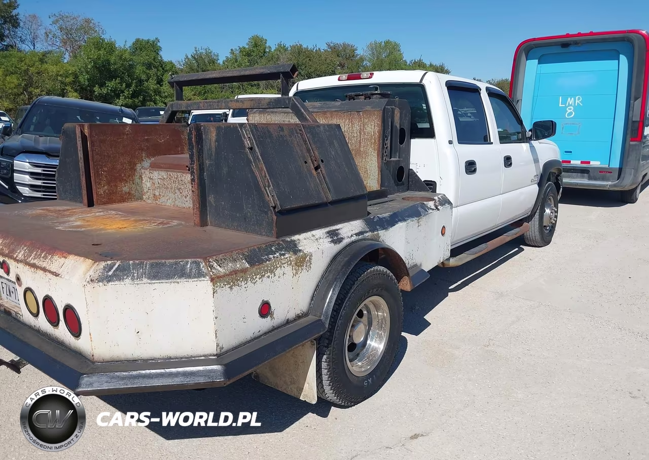 2003 Chevrolet Silverado 3500 VIN:1GCJC33153F159597 - 4