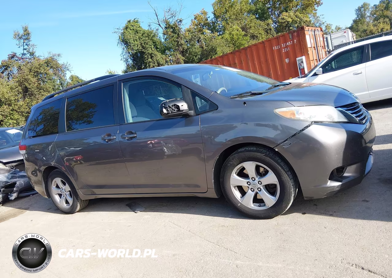 2011 Toyota Sienna Le V6 VIN:5TDKK3DC6BS110429 - 13