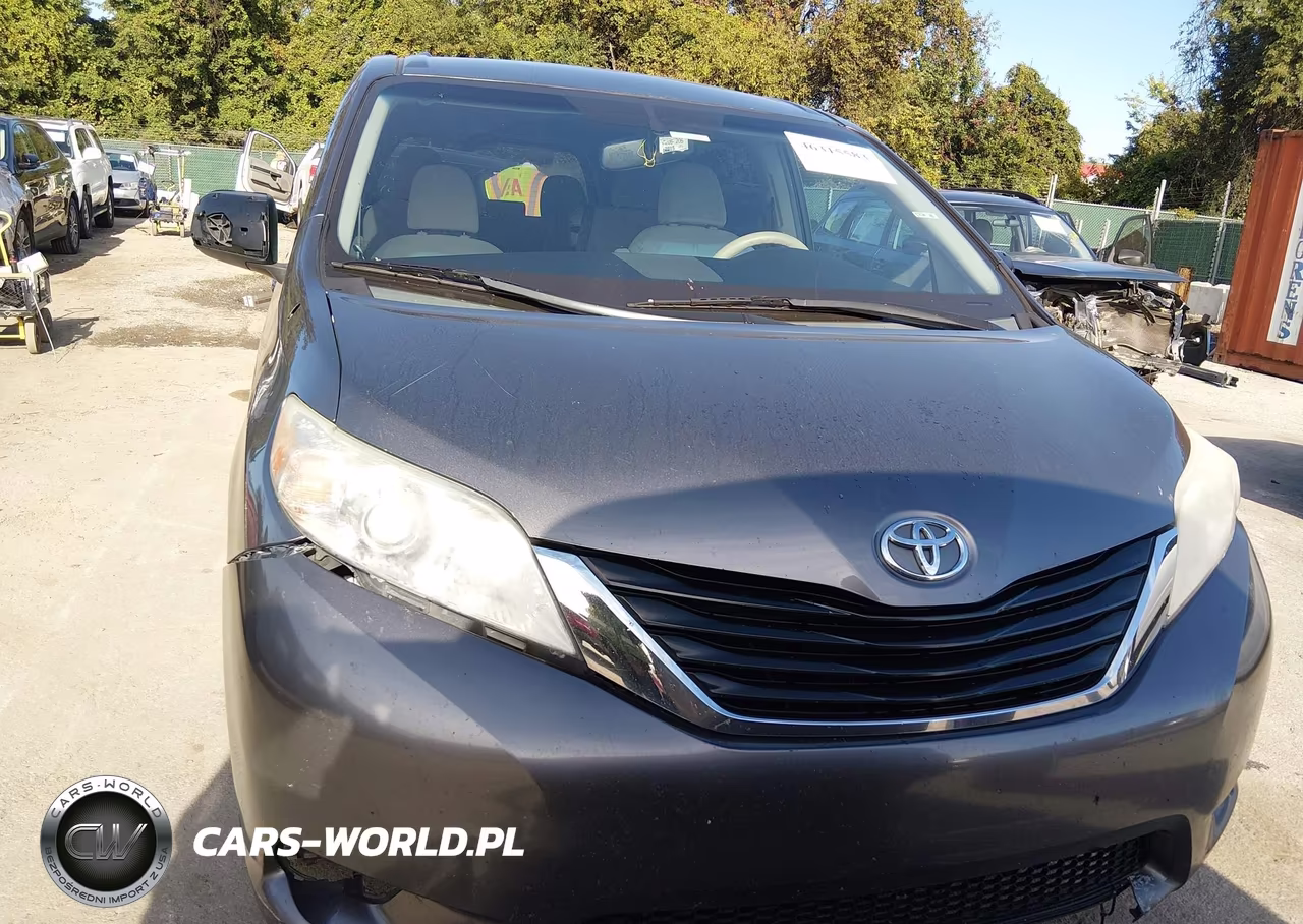 2011 Toyota Sienna Le V6 VIN:5TDKK3DC6BS110429 - 6