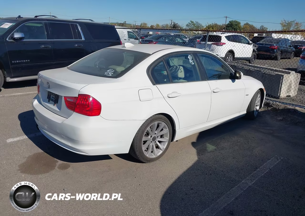 2011 BMW 328I xDrive VIN:WBAPK7C54BA973238 - 4