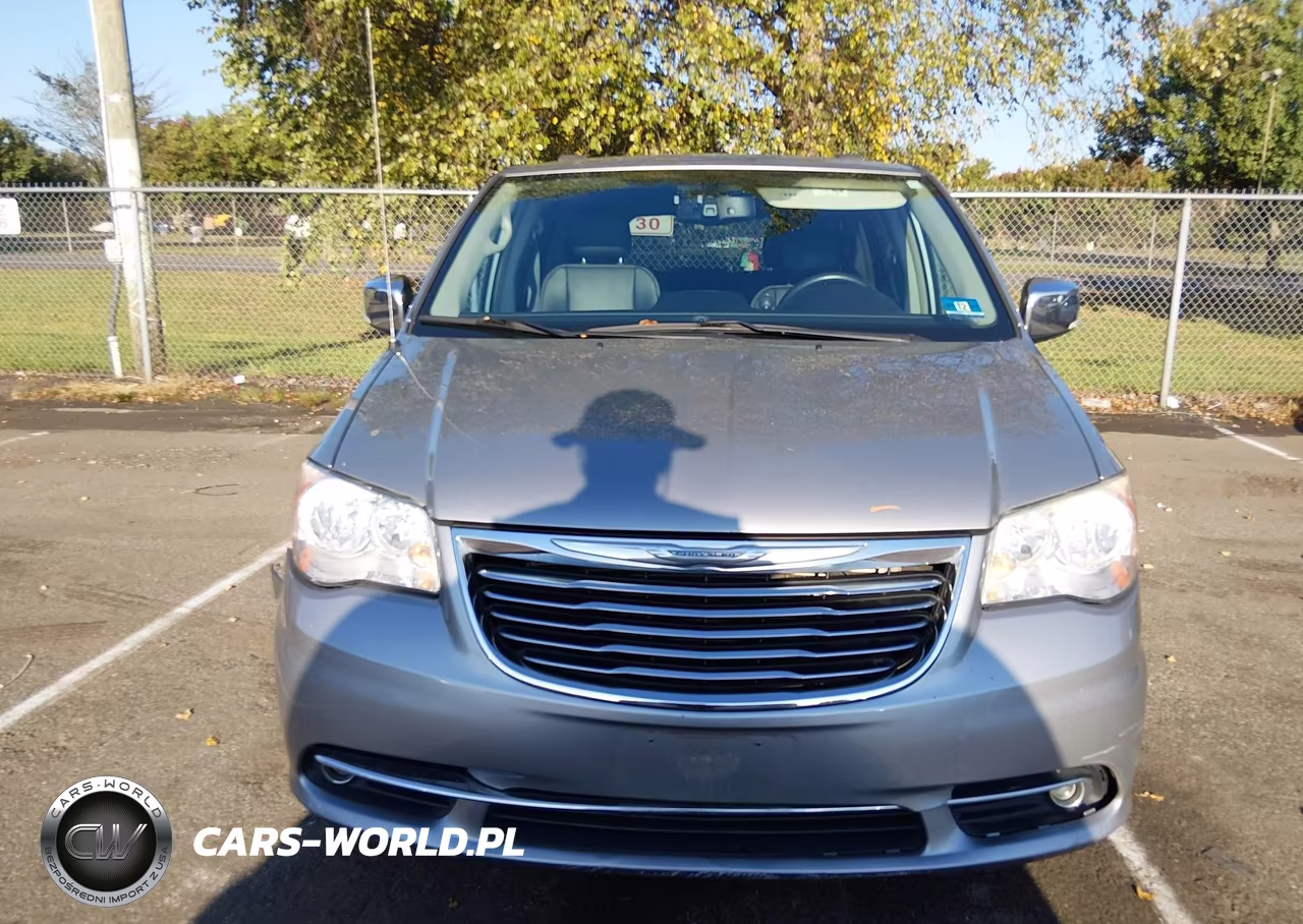 2015 Chrysler Town & Country Touring-L VIN:2C4RC1CG7FR554762 - 12