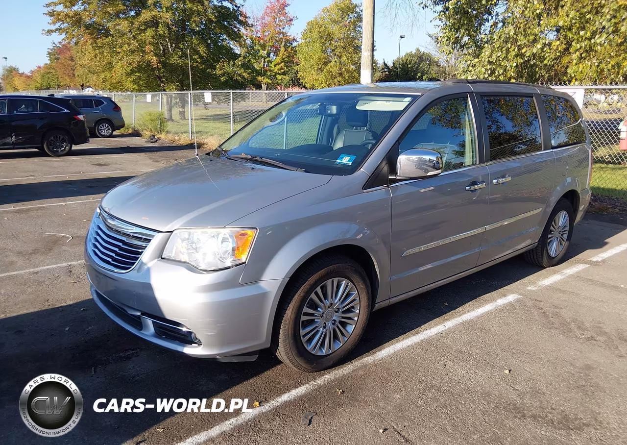 2015 Chrysler Town & Country Touring-L VIN:2C4RC1CG7FR554762 - 2