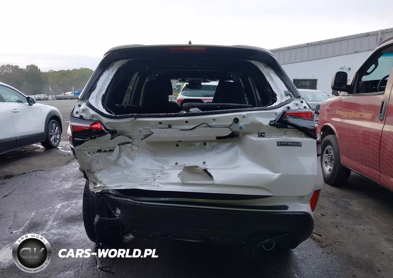 2025 Subaru Forester Touring Hybrid VIN:JF2SLSTDXSH432160 - 16
