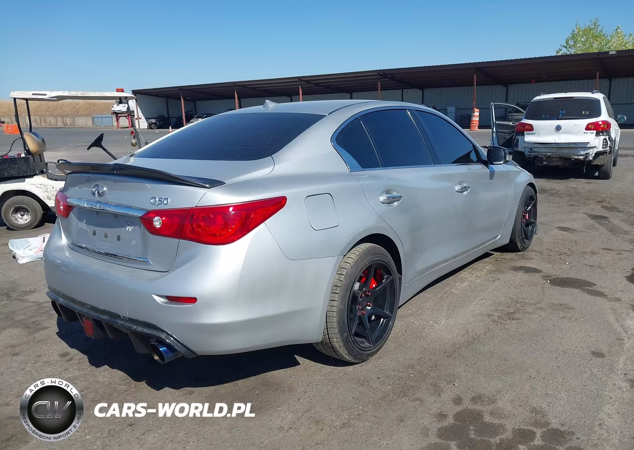 2015 Infiniti Q50 Premium VIN:JN1BV7AP4FM349133 - 4