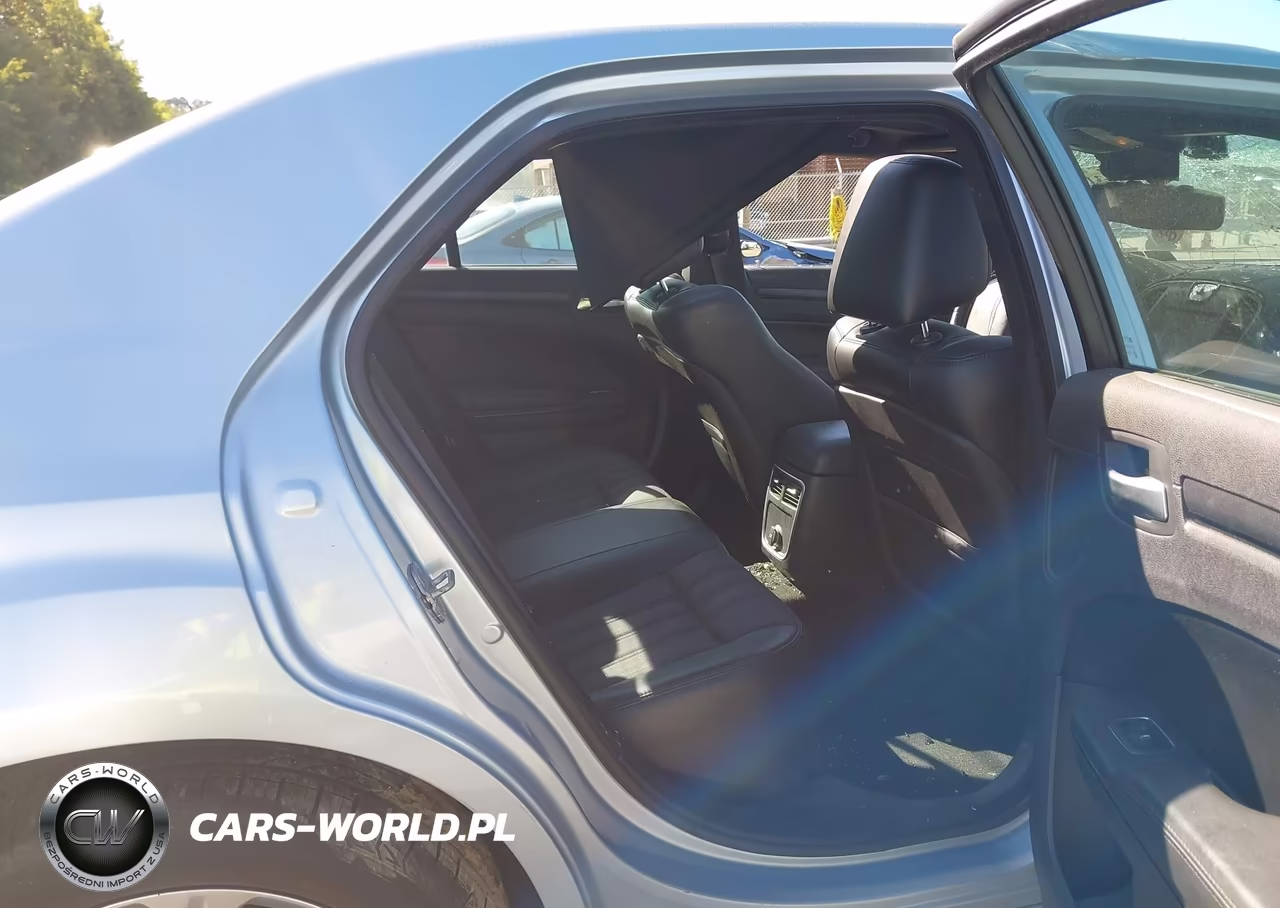 2013 Chrysler 300 S VIN:2C3CCAGT8DH590450 - 8