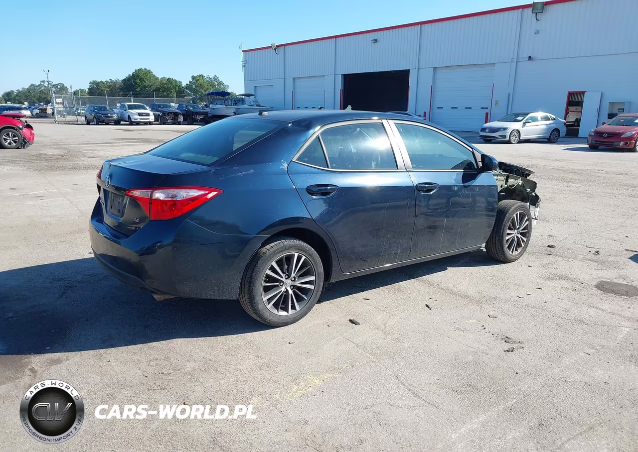 2017 Toyota Corolla Le VIN:2T1BURHE4HC828183 - 4