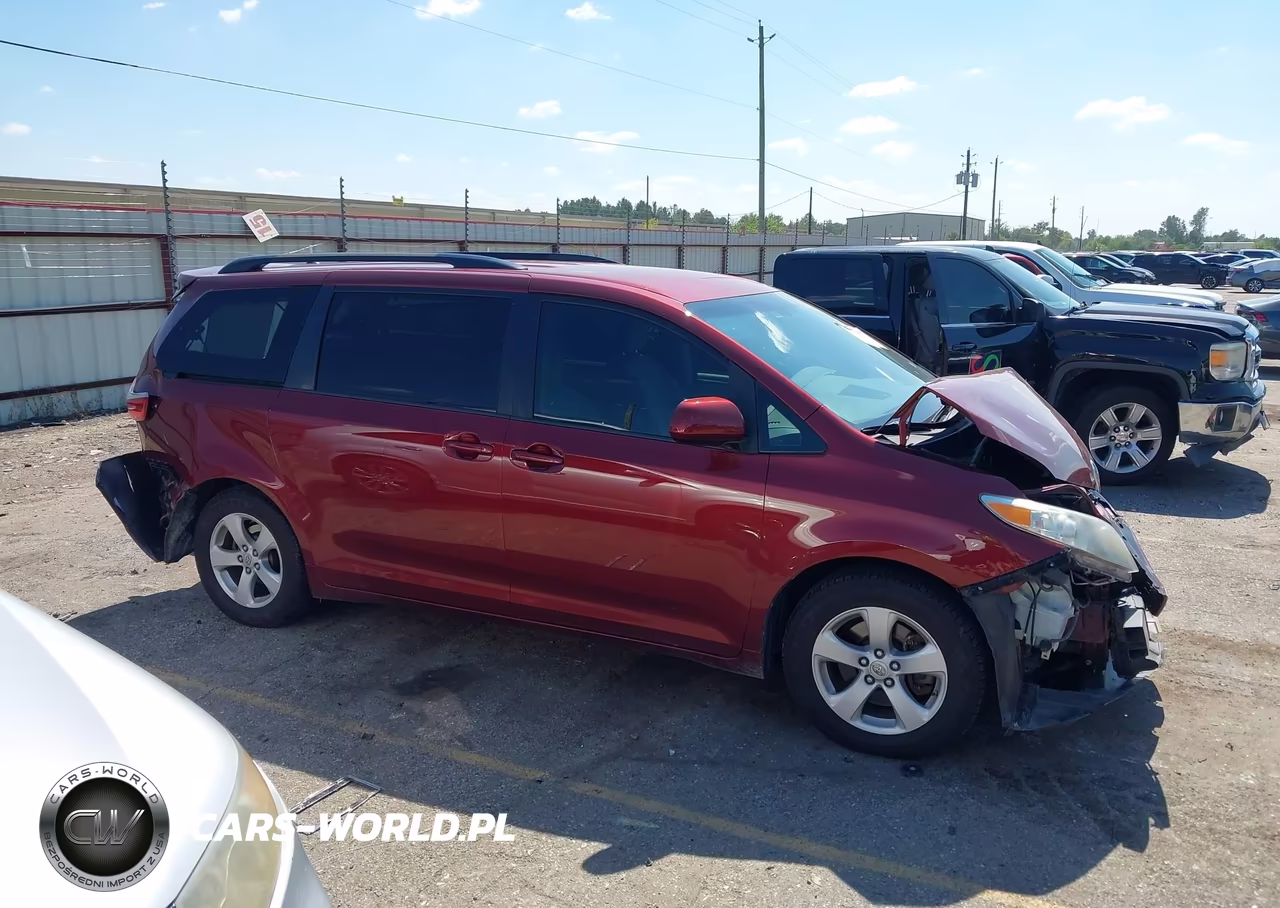 2017 Toyota Sienna Le 8 Passenger VIN:5TDKZ3DC0HS850580 - 13