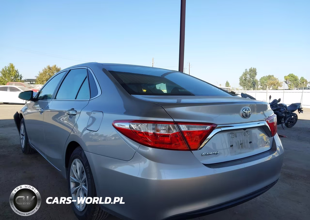 2016 Toyota Camry Le VIN:4T4BF1FK0GR525506 - 3