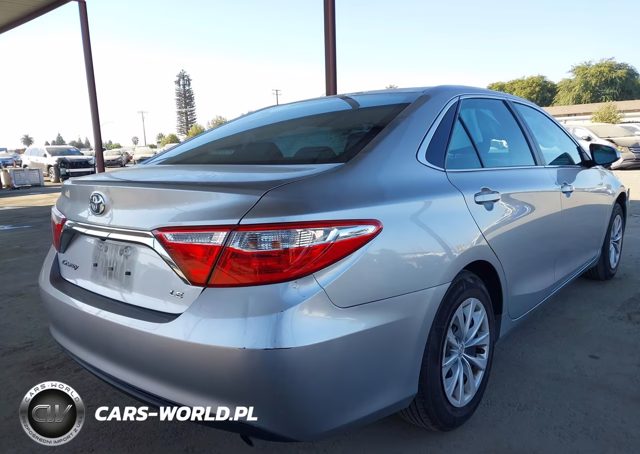 2016 Toyota Camry Le VIN:4T4BF1FK0GR525506 - 4
