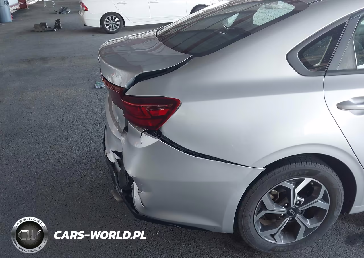 2020 Kia Forte Lxs VIN:3KPF24ADXLE217080 - 17