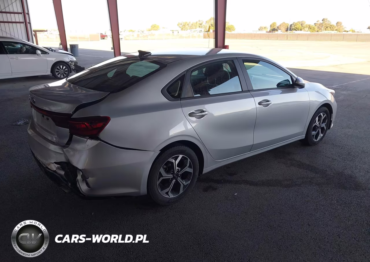 2020 Kia Forte Lxs VIN:3KPF24ADXLE217080 - 4