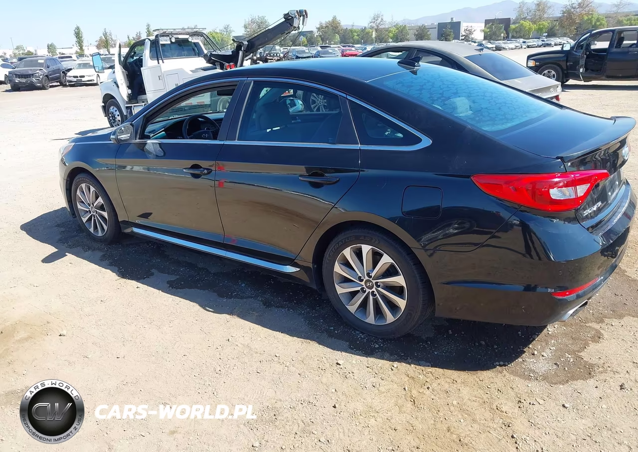 2015 Hyundai Sonata Sport VIN:5NPE34AF6FH053210 - 3