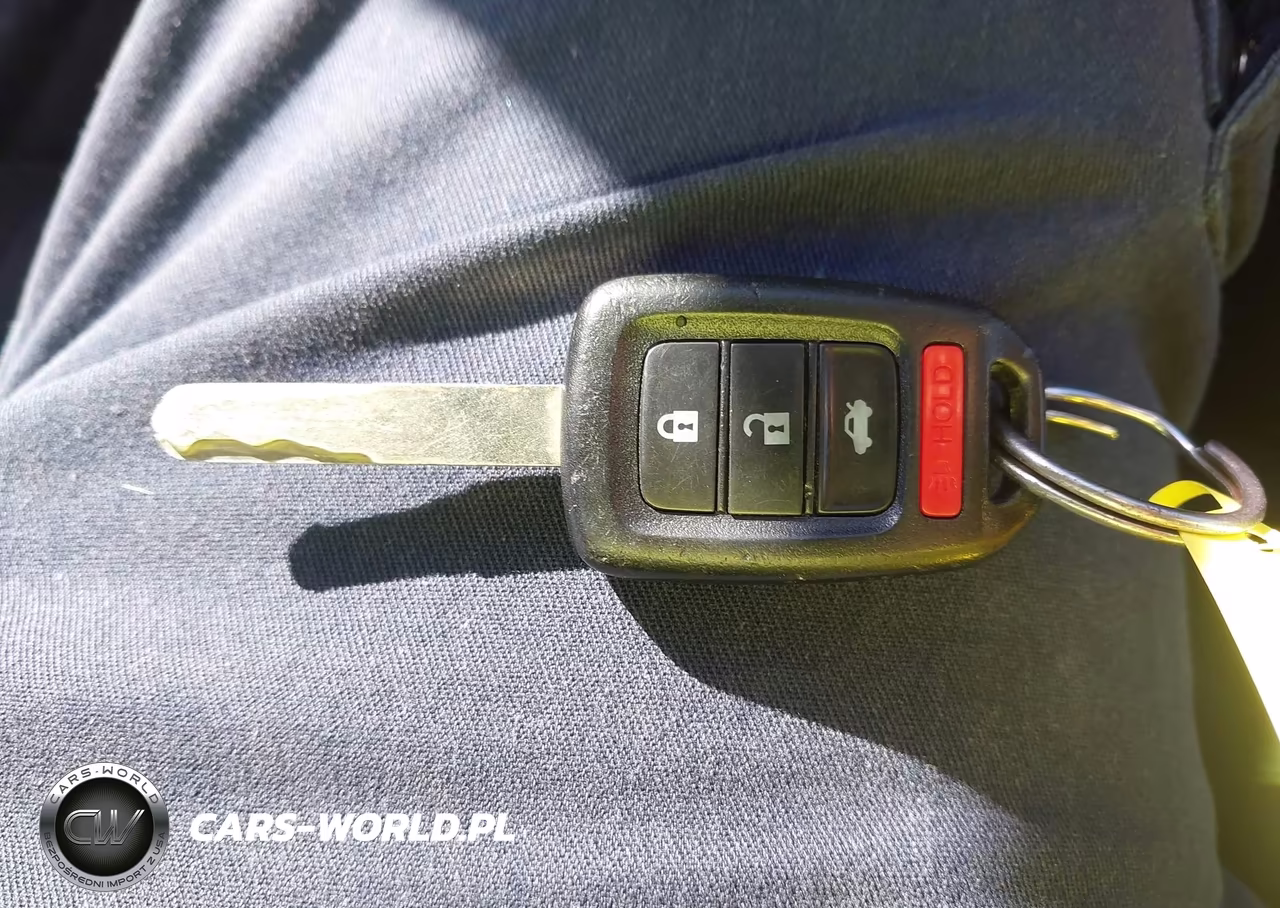 2018 Honda Civic Lx VIN:2HGFC2F5XJH573728 - 11